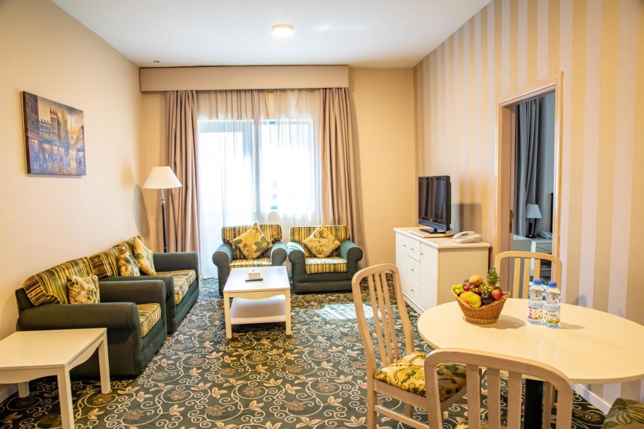Wescott Pearl Hotel Apartments ดูไบ ภายนอก รูปภาพ