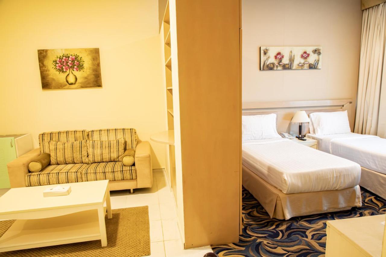 Wescott Pearl Hotel Apartments ดูไบ ภายนอก รูปภาพ
