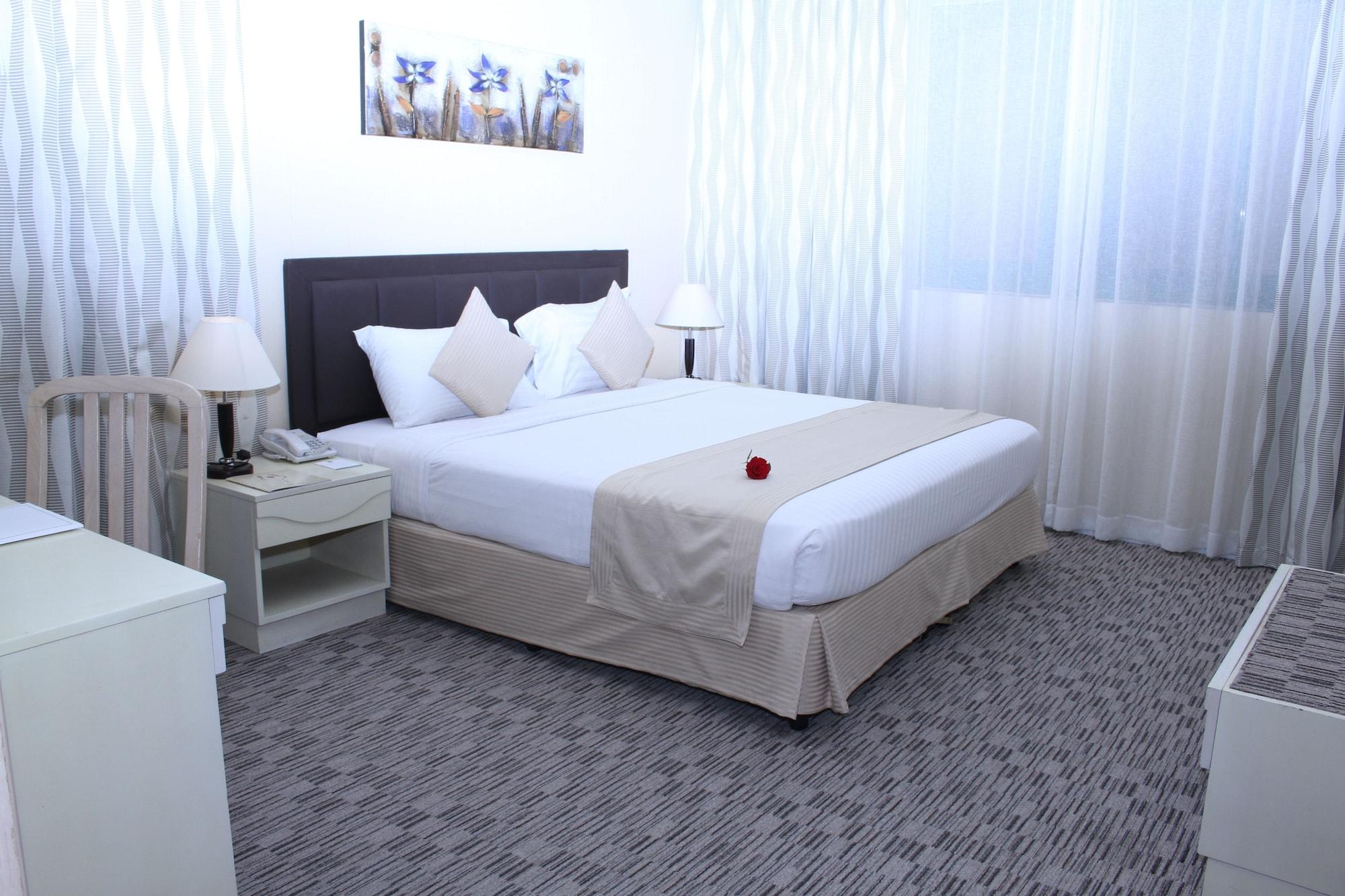 Wescott Pearl Hotel Apartments ดูไบ ภายนอก รูปภาพ