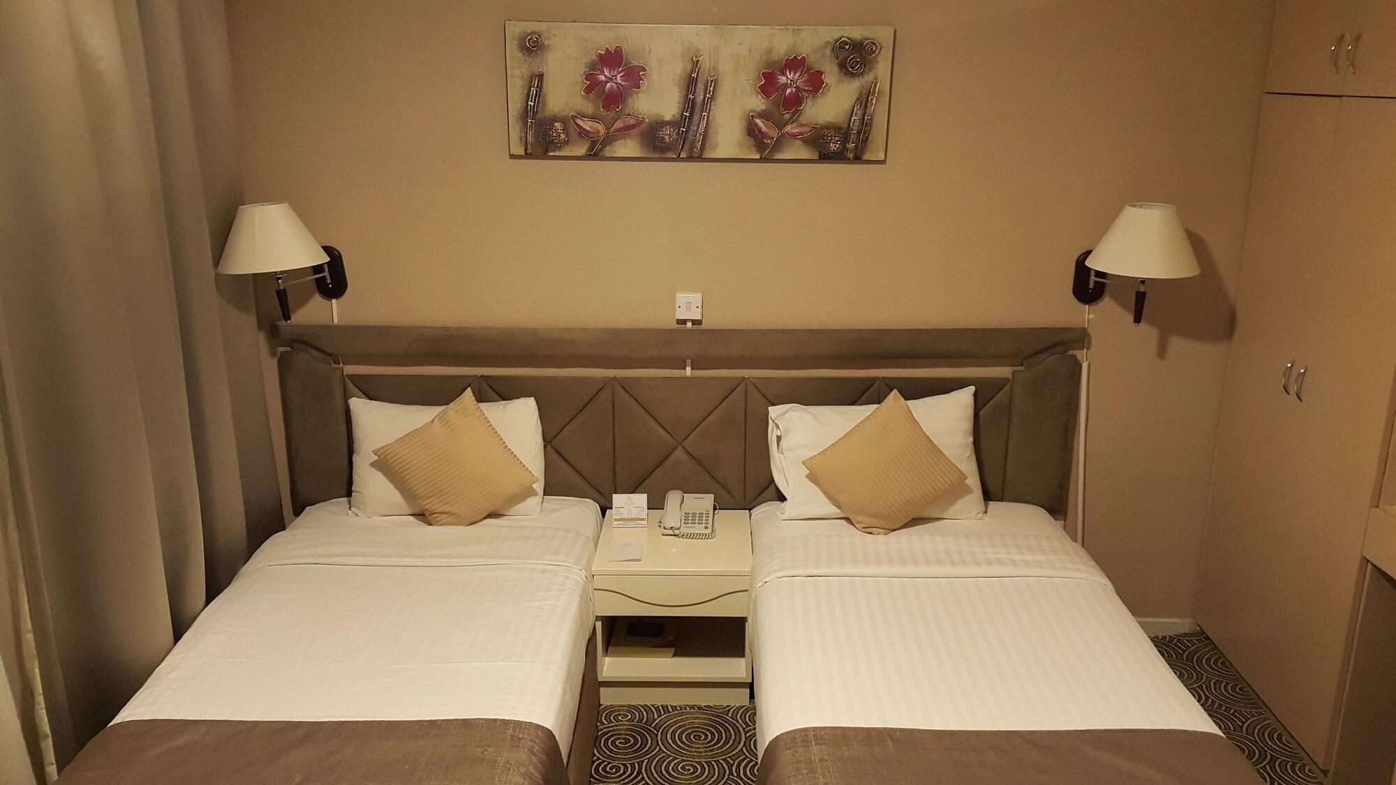Wescott Pearl Hotel Apartments ดูไบ ภายนอก รูปภาพ