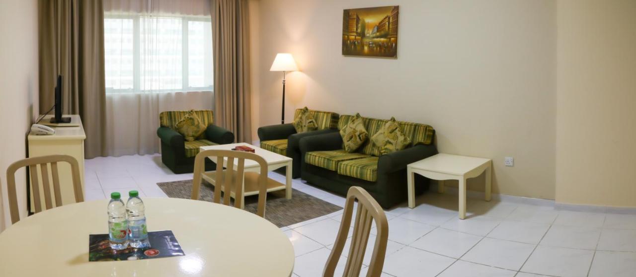 Wescott Pearl Hotel Apartments ดูไบ ภายนอก รูปภาพ