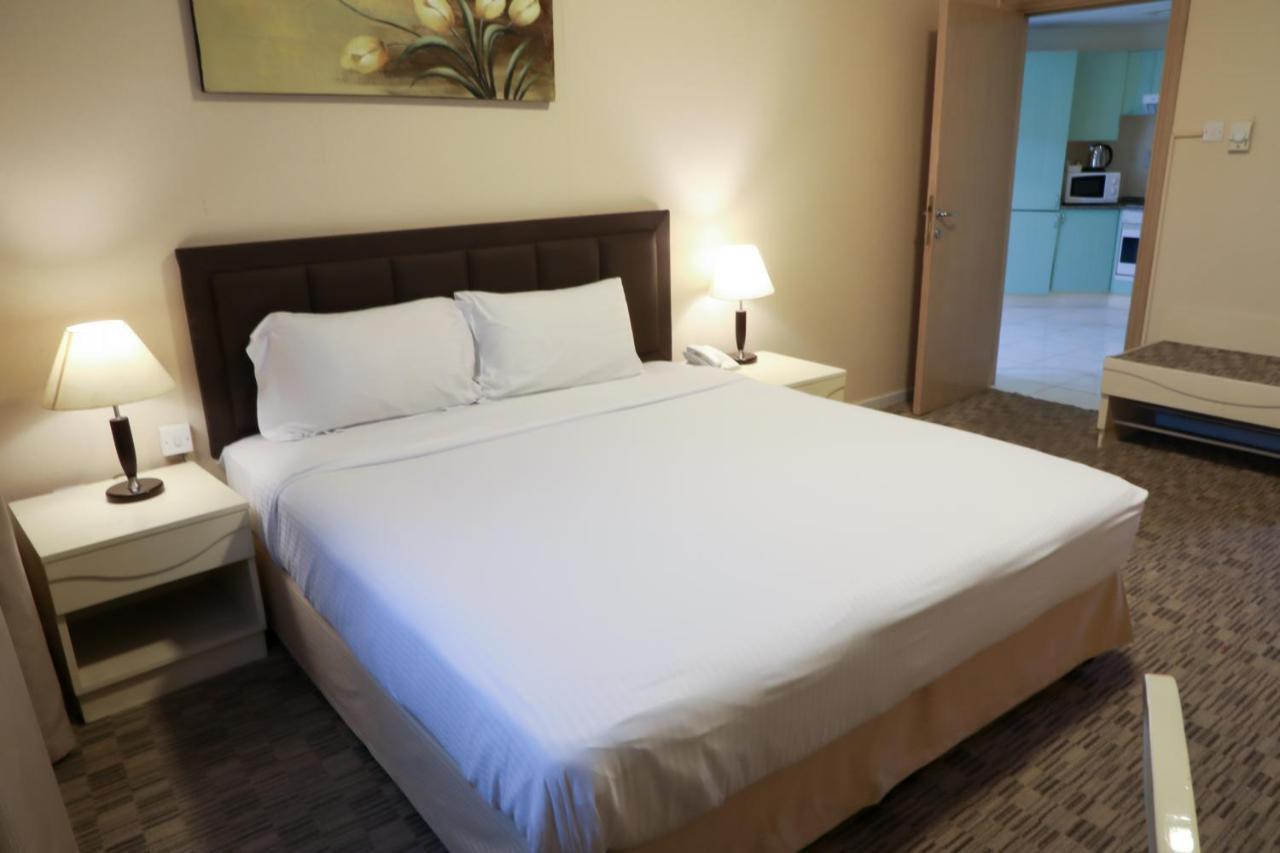 Wescott Pearl Hotel Apartments ดูไบ ภายนอก รูปภาพ