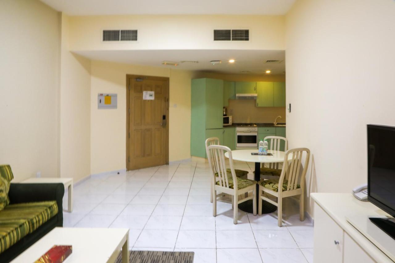 Wescott Pearl Hotel Apartments ดูไบ ภายนอก รูปภาพ