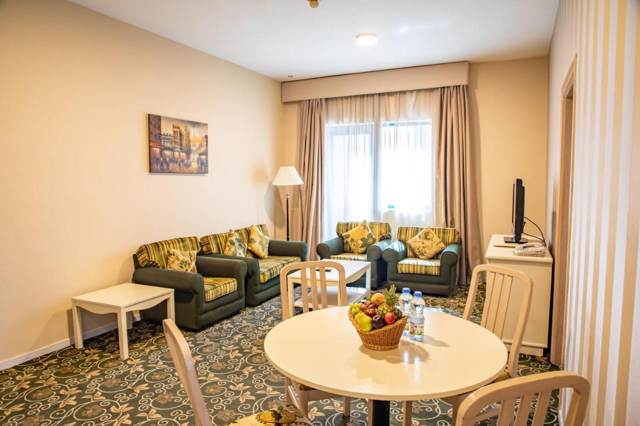 Wescott Pearl Hotel Apartments ดูไบ ภายนอก รูปภาพ